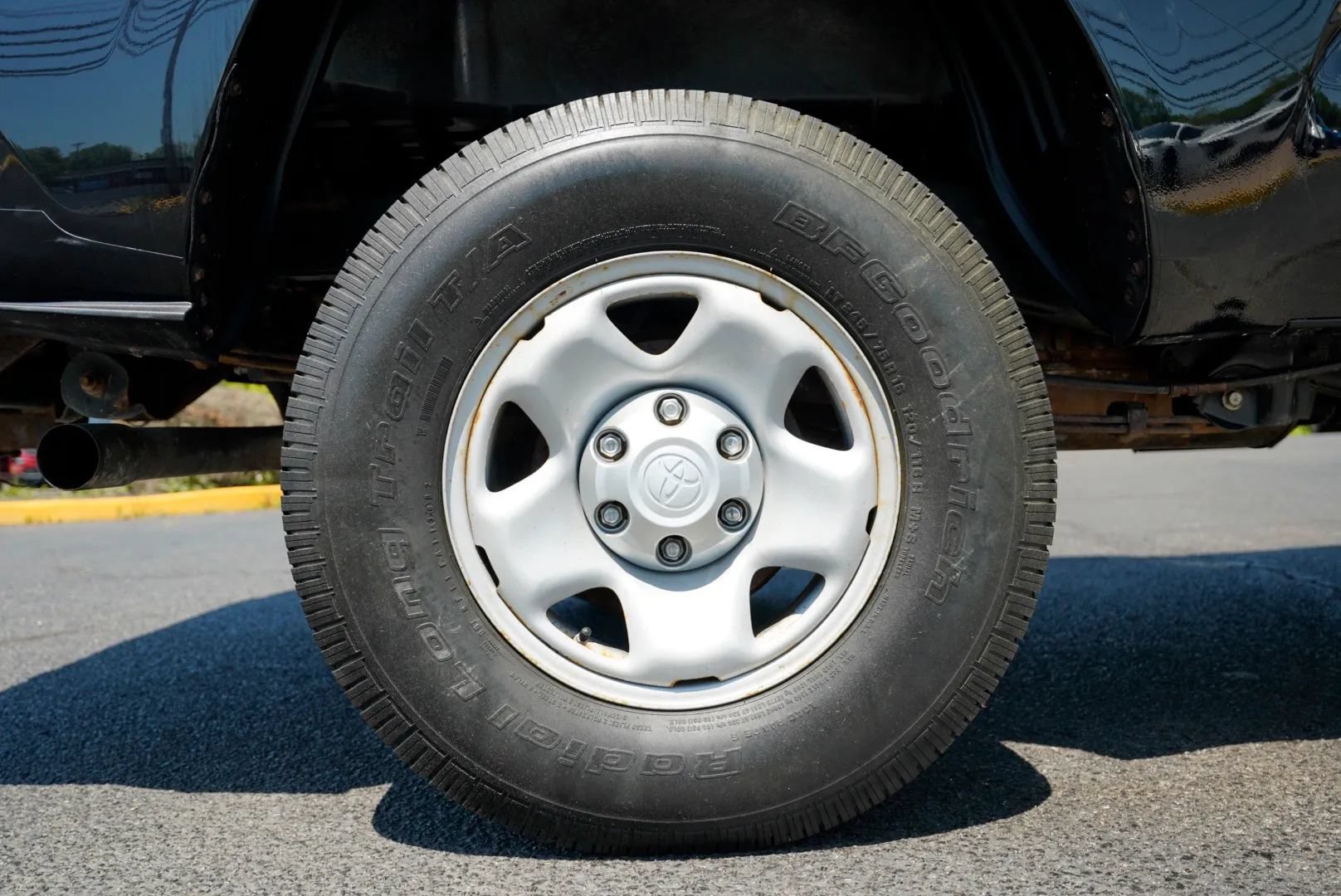 Used 2019 Toyota Tacoma SR w/ SR Convenience Package AWD/4WD image 16