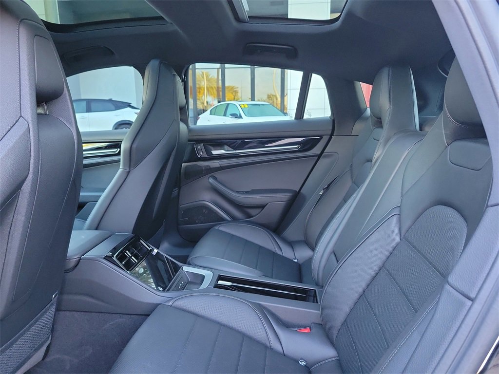 Used 2026 Porsche Panamera 4 image 10