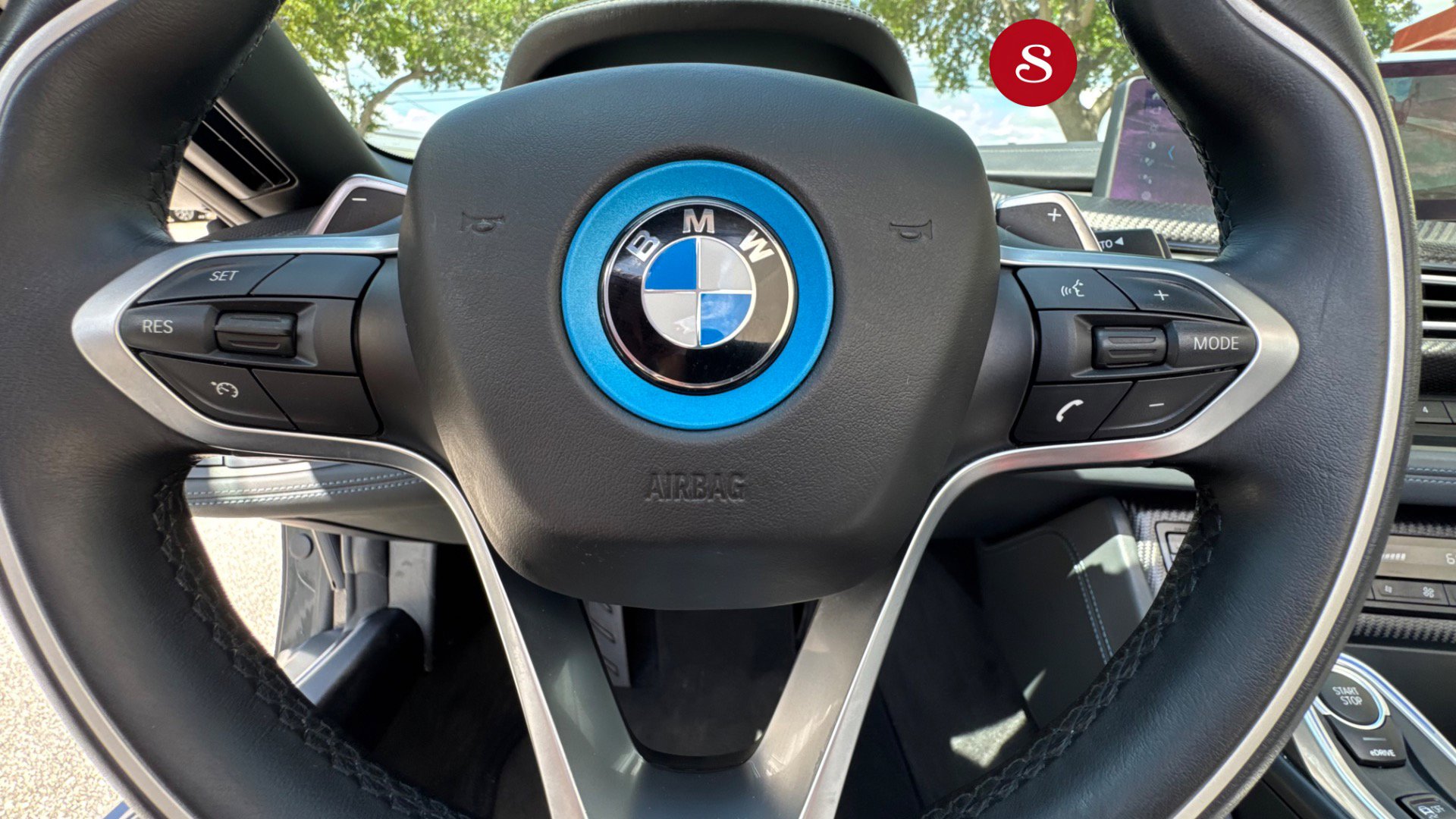 Used 2019 BMW i8 Roadster AWD/4WD image 15