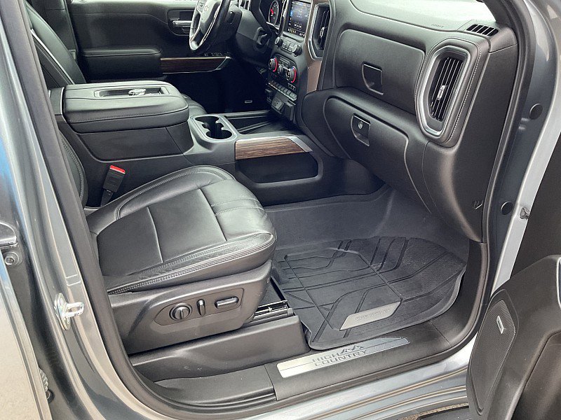 Used 2019 Chevrolet Silverado 1500 High Country w/ Technology Package image 17