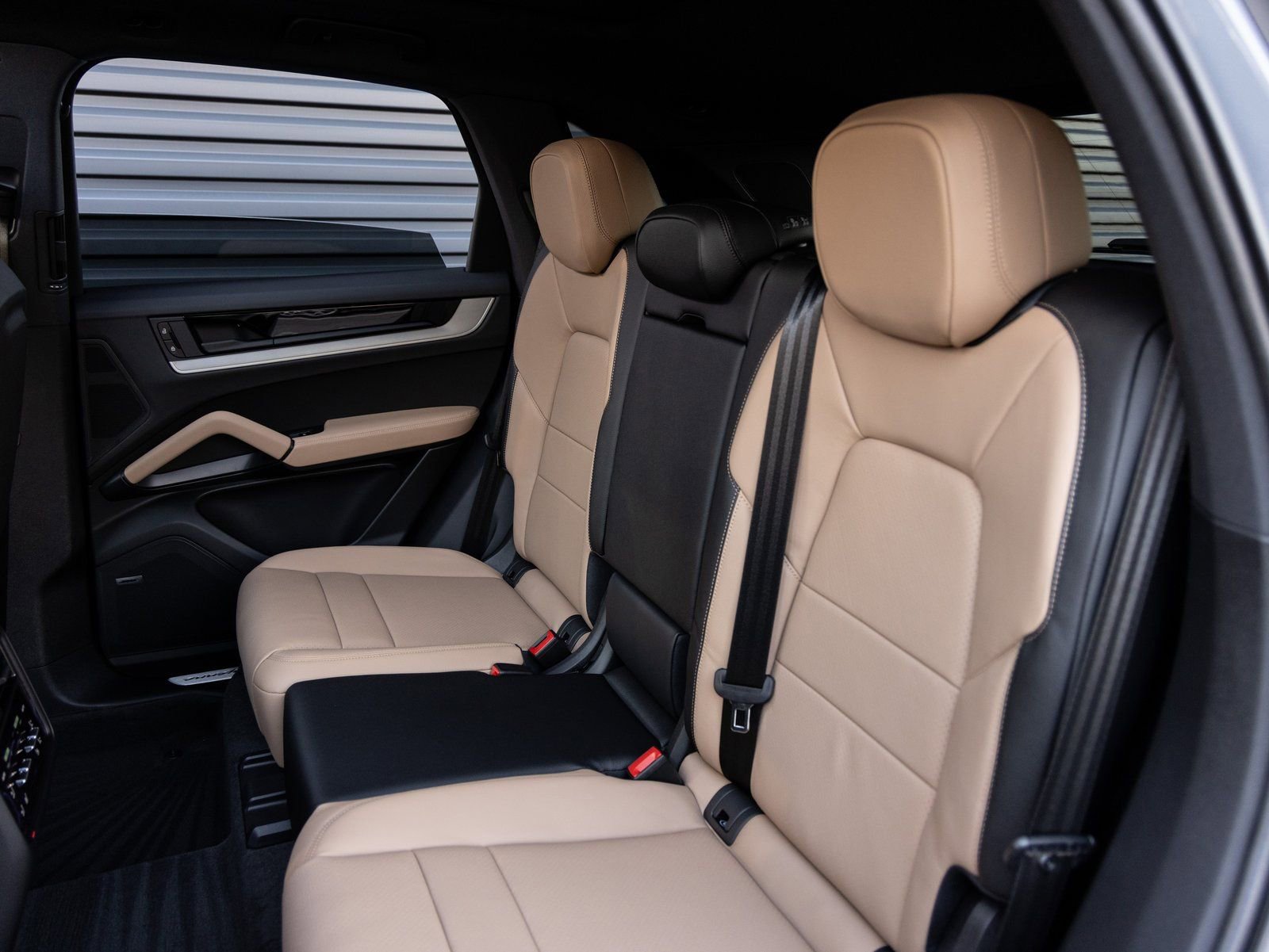 Certified 2026 Porsche Cayenne E-Hybrid image 27