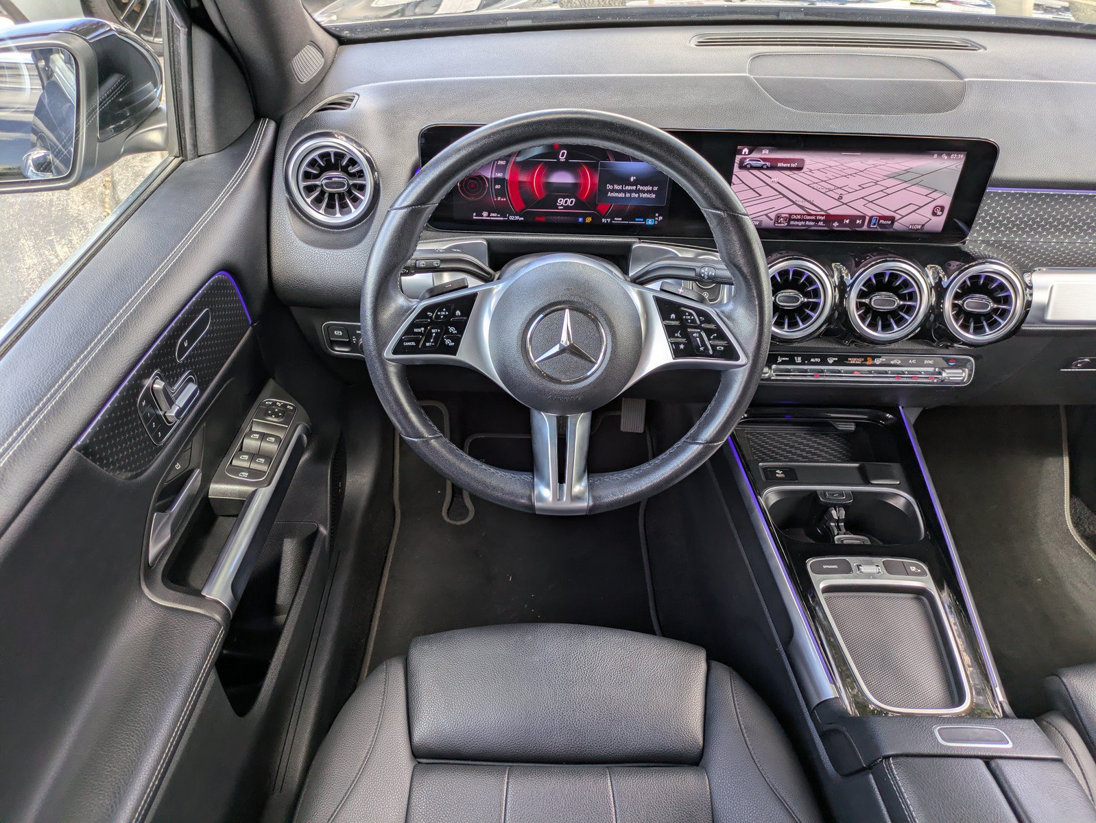 Used 2025 Mercedes-Benz GLB 250 w/ Exclusive Package image 14