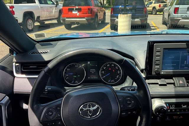 Used 2022 Toyota RAV4 SE w/ Convenience Package AWD/4WD image 12