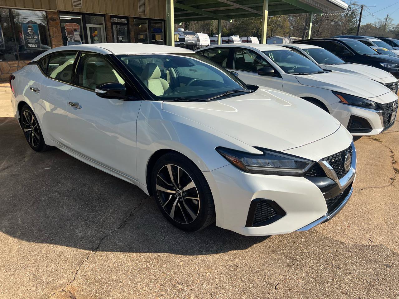 Used 2022 Nissan Maxima SV w/ Floor Mat Group FWD image 5