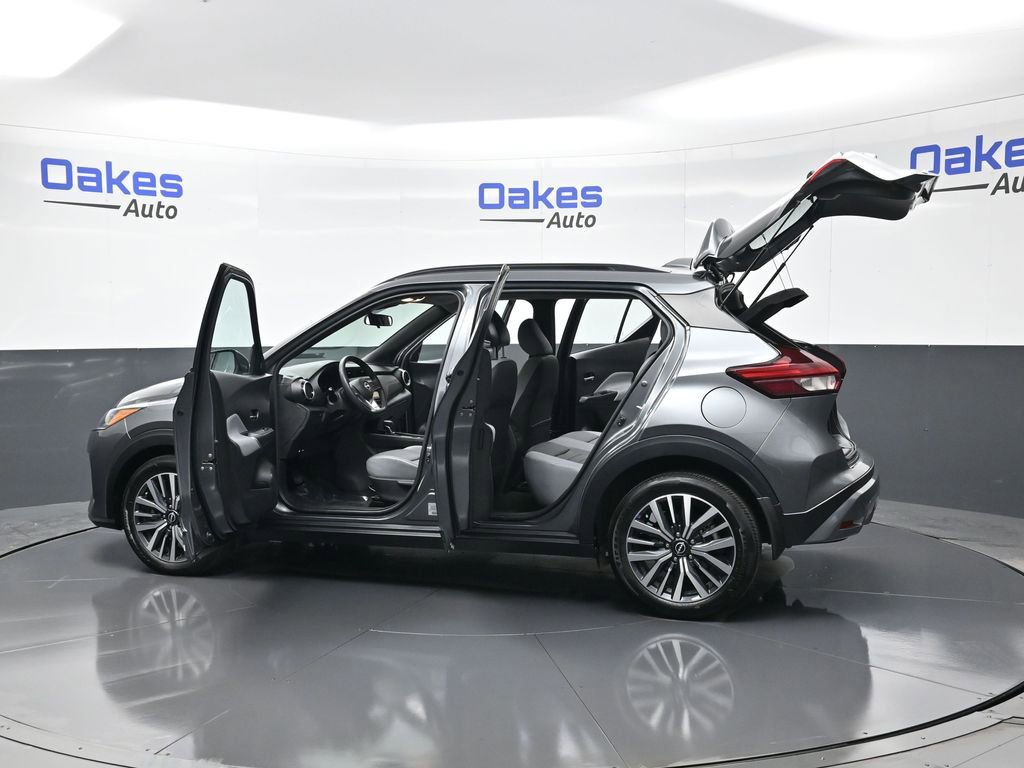 Used 2023 Nissan Kicks SR w/ SR Premium Package image 53