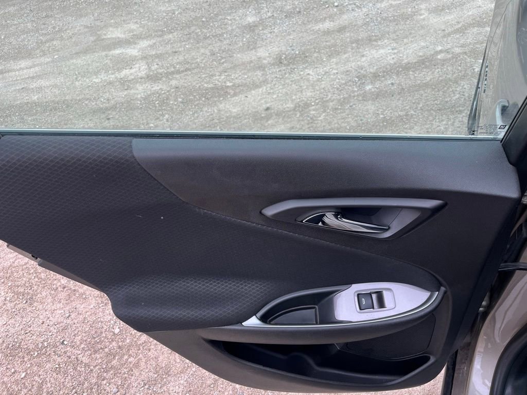 Used 2022 Chevrolet Malibu LT FWD image 23