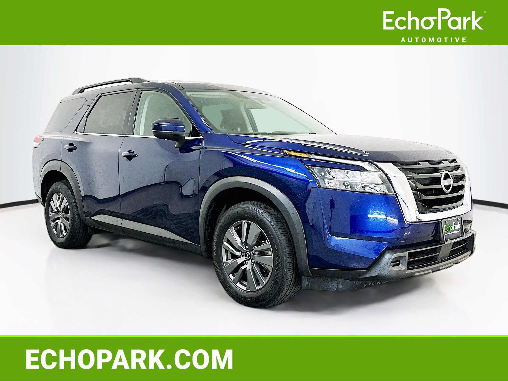 Used 2025 Nissan Pathfinder SV