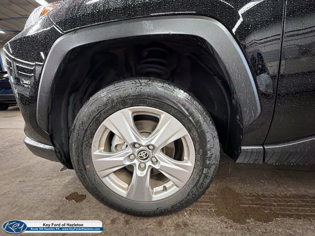 Used 2025 Toyota RAV4 XLE w/ Weather Package AWD/4WD image 12