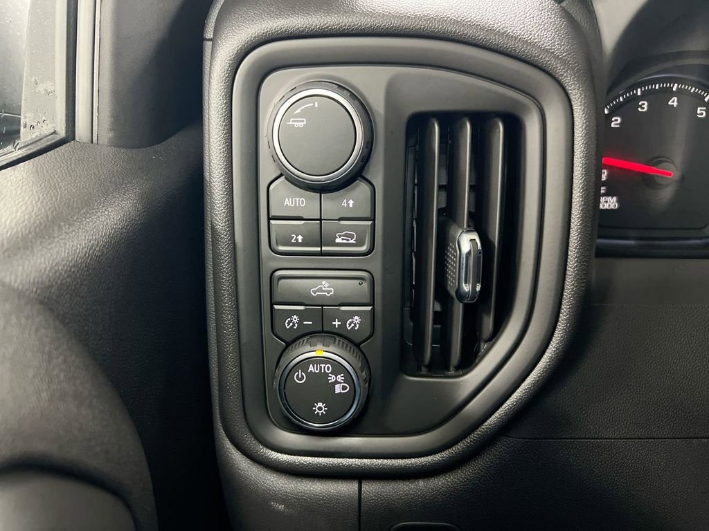 New 2026 Chevrolet Silverado 1500 W/T AWD/4WD image 17