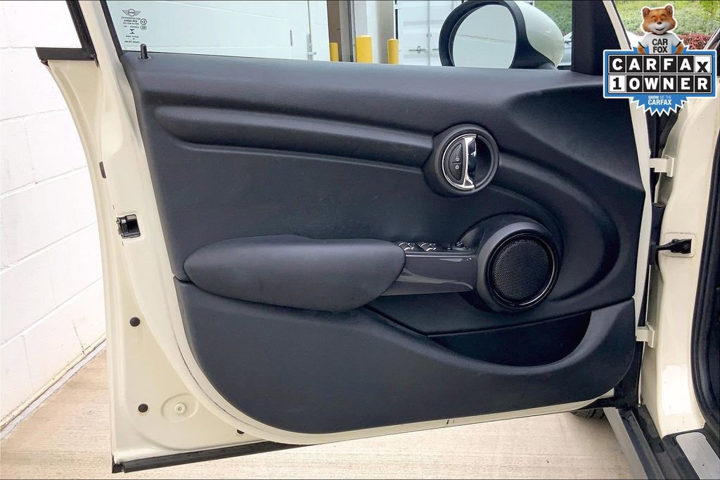 Used 2019 MINI Cooper 4-Door Hardtop image 19