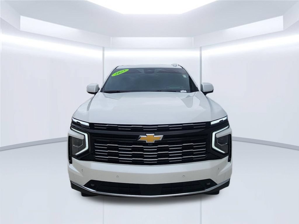 Used 2025 Chevrolet Suburban High Country AWD/4WD image 2