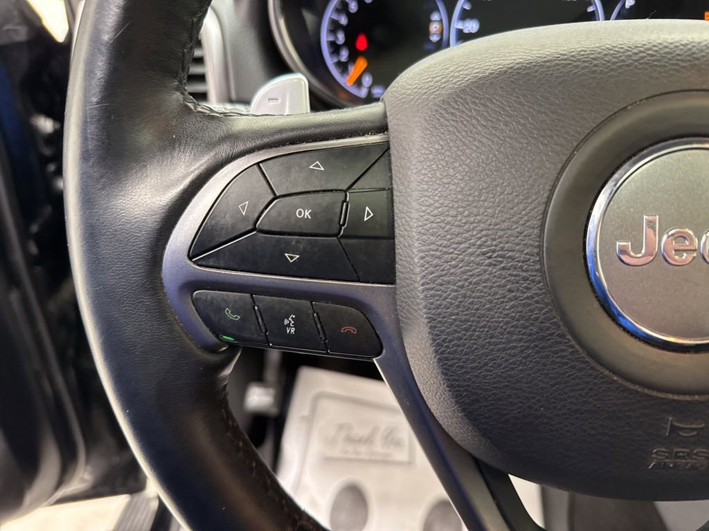 Used 2019 Jeep Grand Cherokee Limited AWD/4WD image 24
