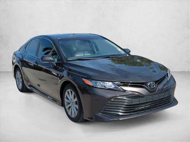 Used 2018 Toyota Camry LE w/ Convenience Package FWD image 3