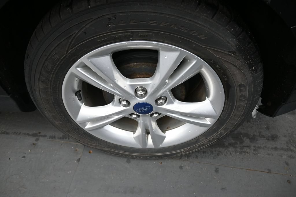 Used 2014 Ford Focus SE FWD image 9