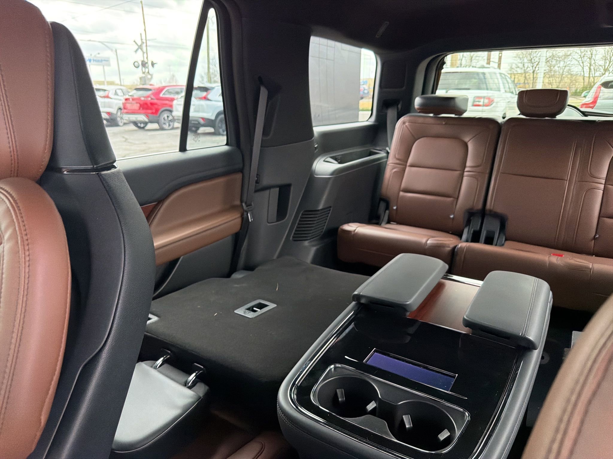 Used 2024 Lincoln Navigator Reserve image 13