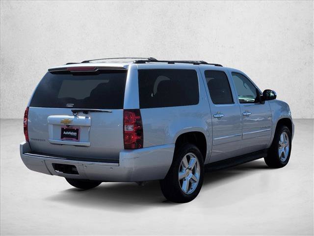 Used 2013 Chevrolet Suburban LTZ RWD image 8