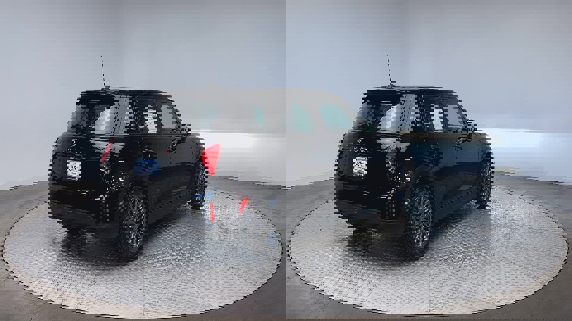 Certified 2025 MINI Cooper S image 8