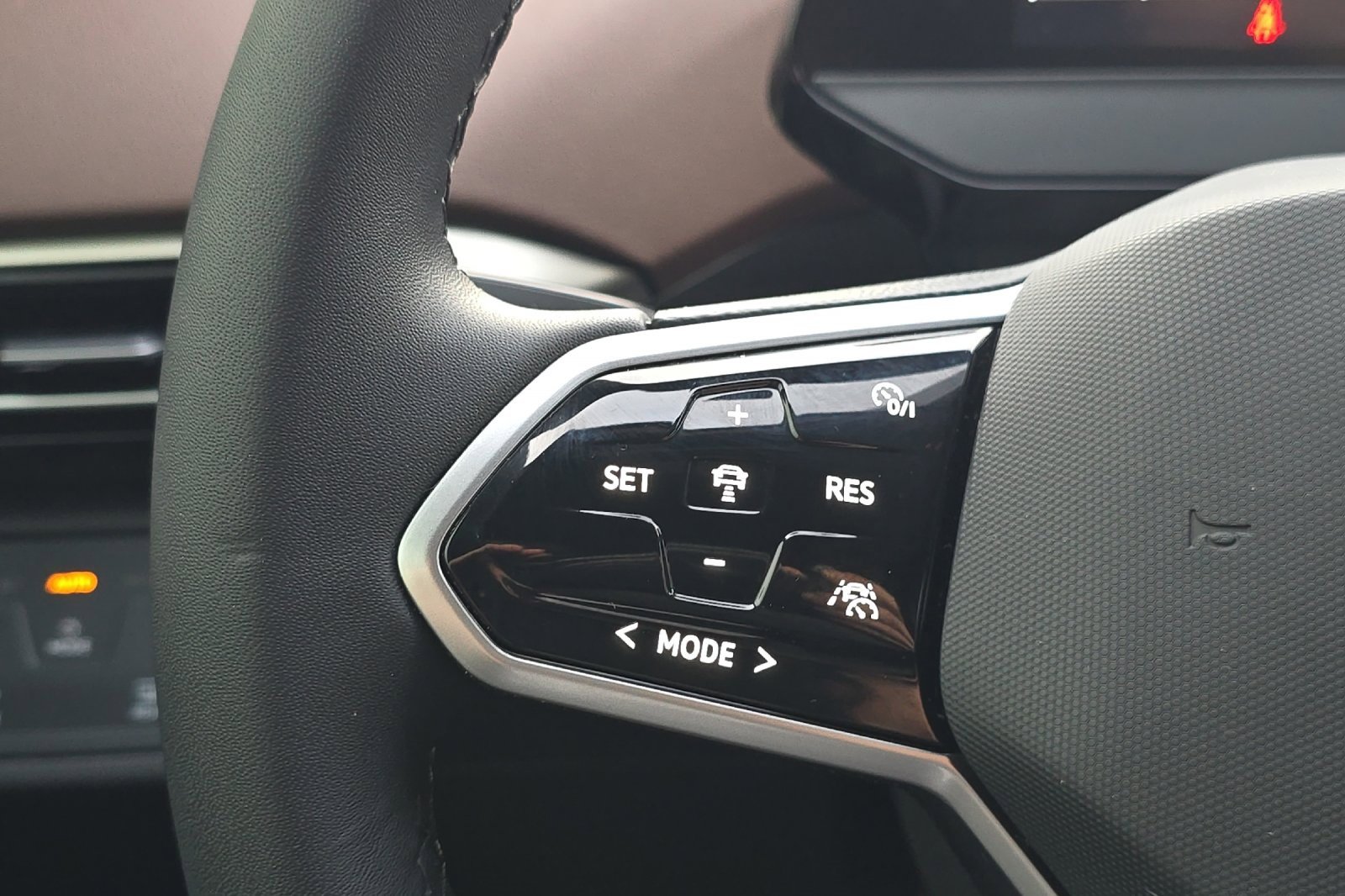 Used 2023 Volkswagen ID.4 2WD image 27