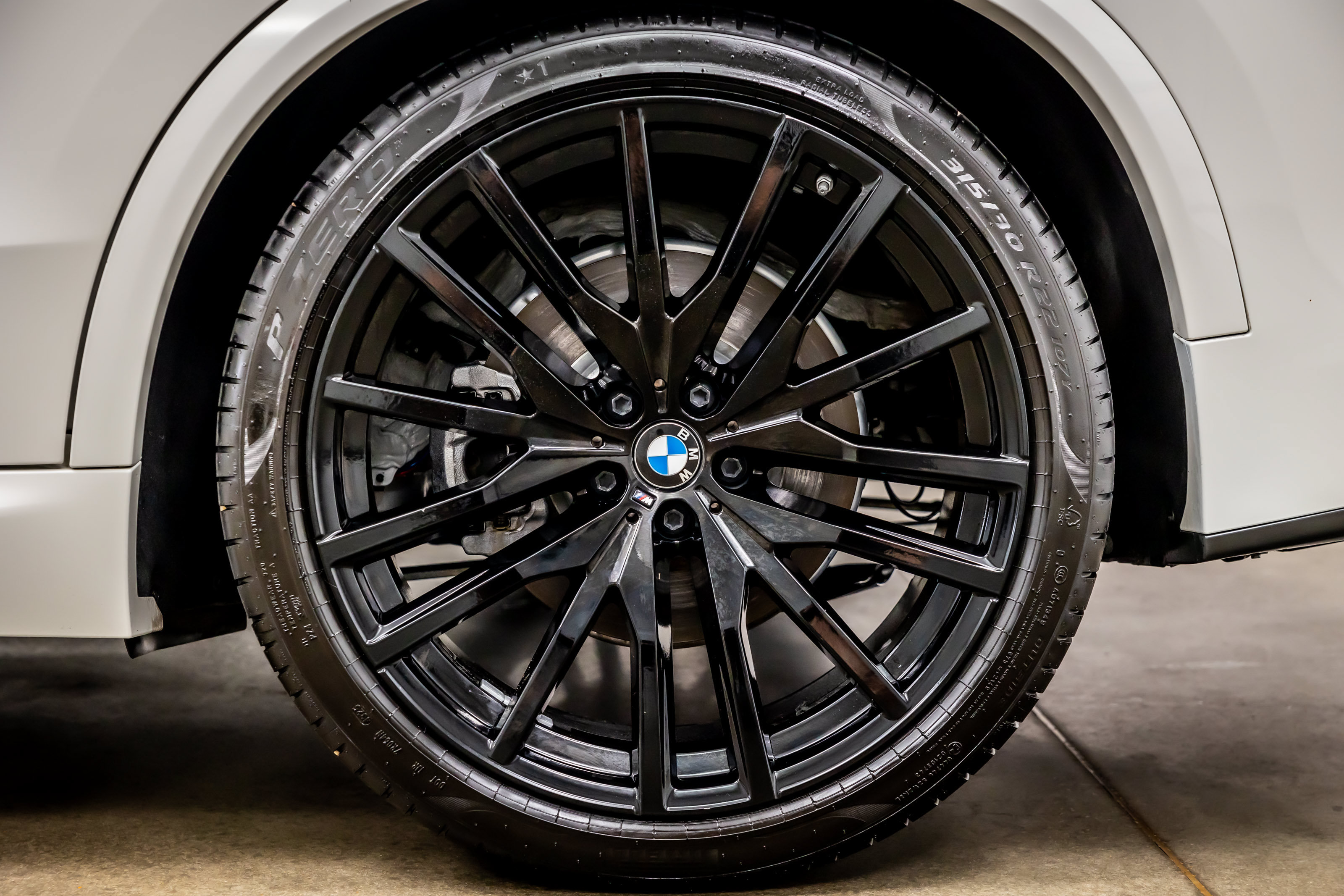 Used 2020 BMW X5 xDrive40i w/ M Sport Package AWD/4WD image 36