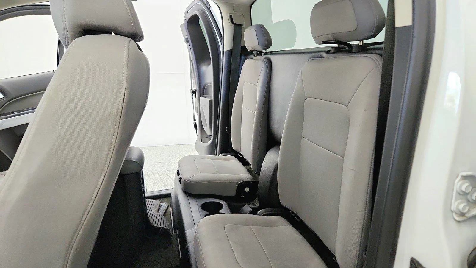 Used 2018 Chevrolet Colorado LT RWD image 24
