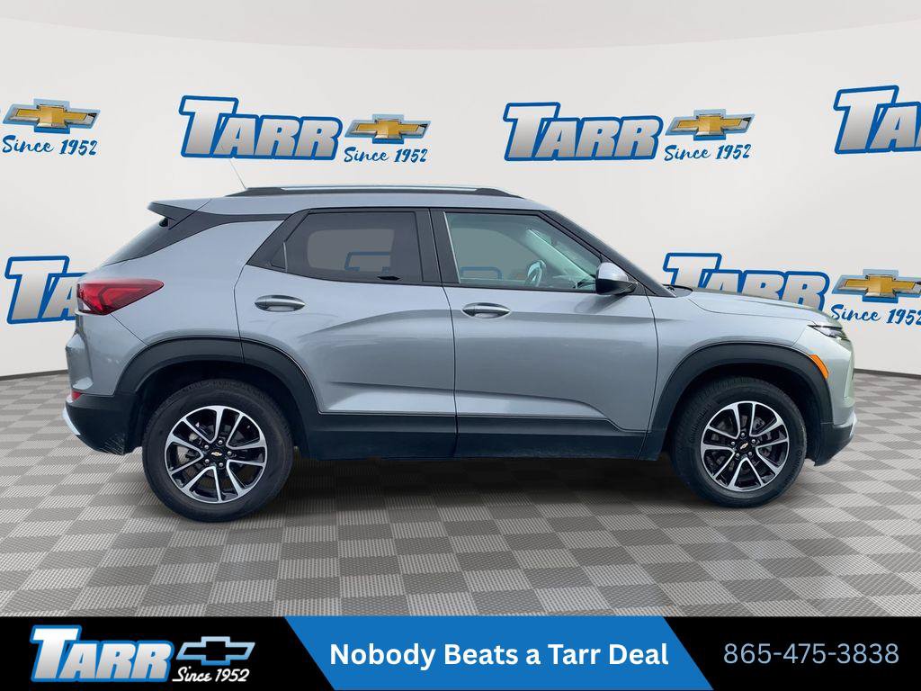 Used 2025 Chevrolet TrailBlazer LT AWD/4WD image 9