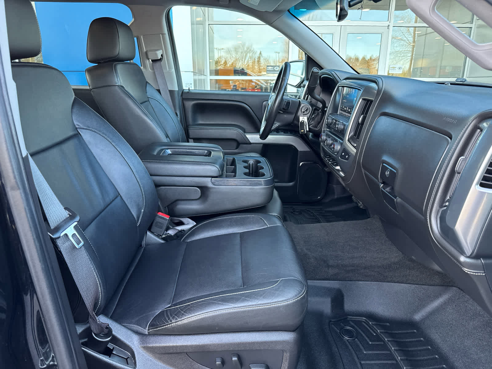 Used 2017 Chevrolet Silverado 1500 LTZ Z71 image 4