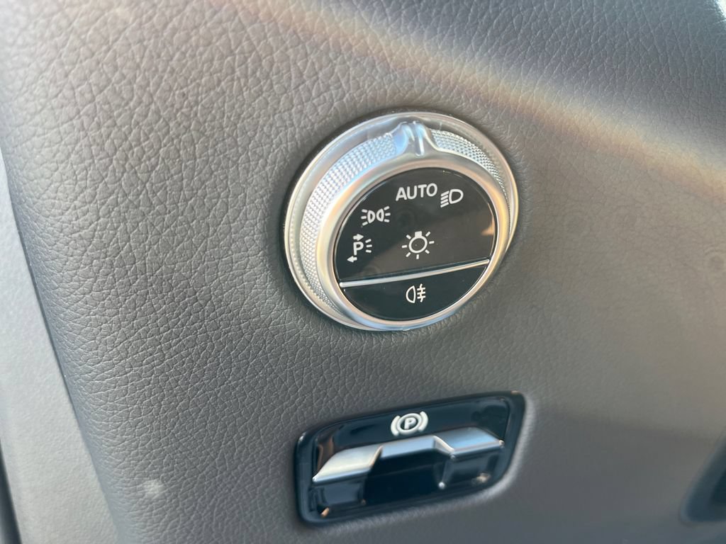 Certified 2023 Mercedes-Benz GLC 300 4MATIC image 25