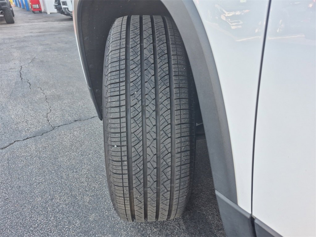 Used 2022 Chevrolet Traverse LT w/ LPO, Floor Liner Package image 24