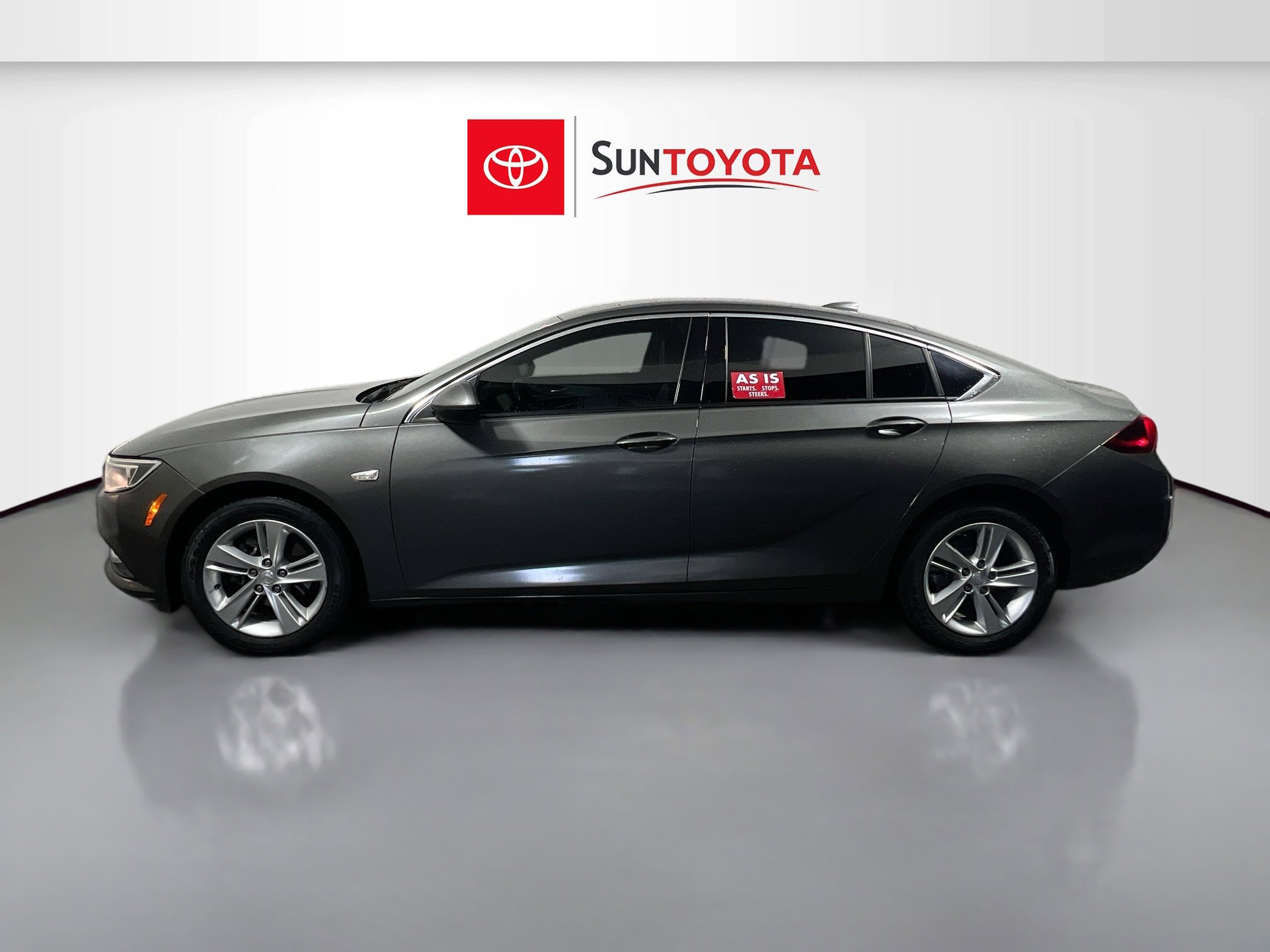 Used 2018 Buick Regal Preferred w/ Sights and Sounds Package FWD image 7
