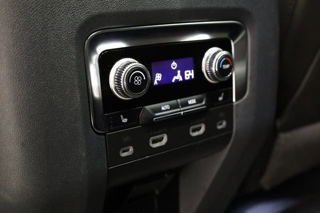 Used 2024 GMC Yukon XL Denali w/ Advanced Technology Package image 31