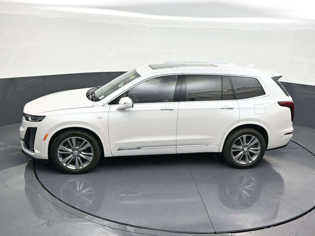 Used 2023 Cadillac XT6 Premium Luxury image 17
