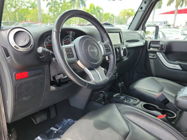 Used 2016 Jeep Wrangler Rubicon AWD/4WD image 13