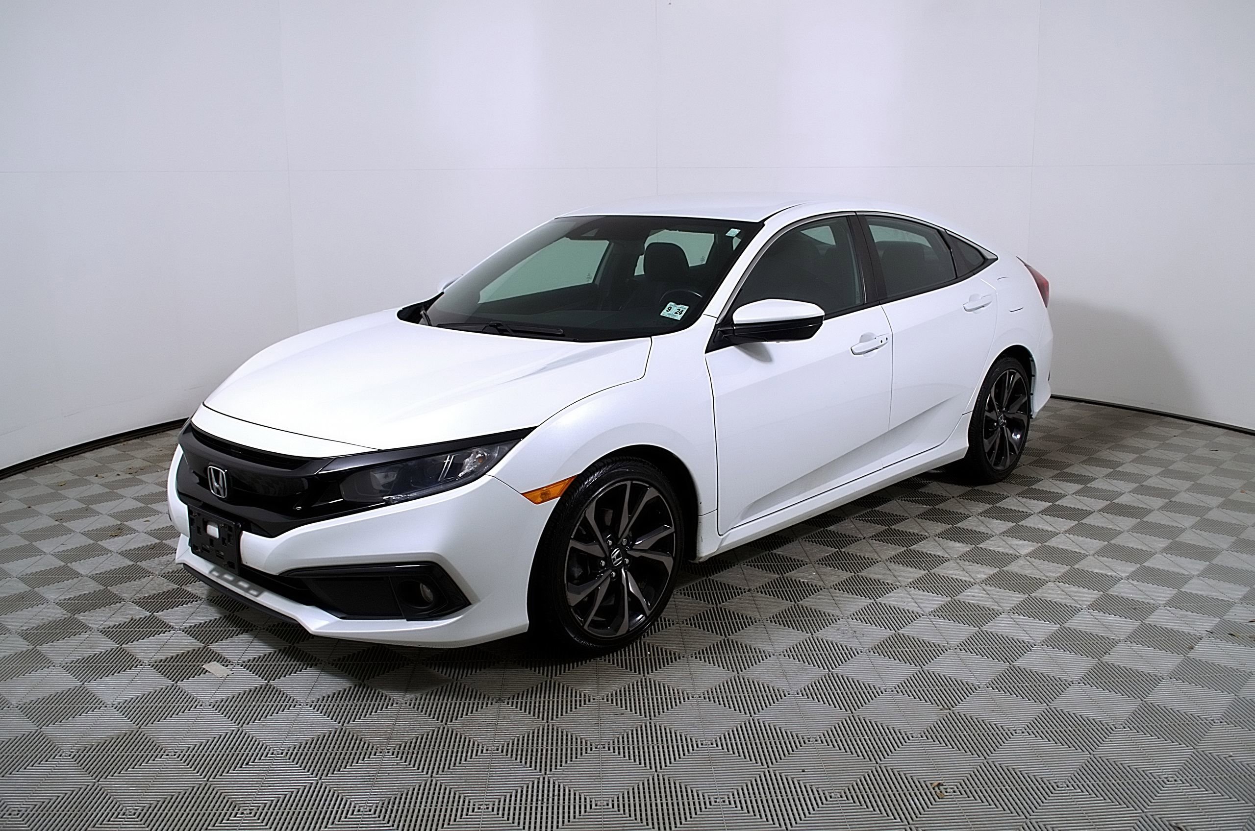 Used 2019 Honda Civic Sport image 3