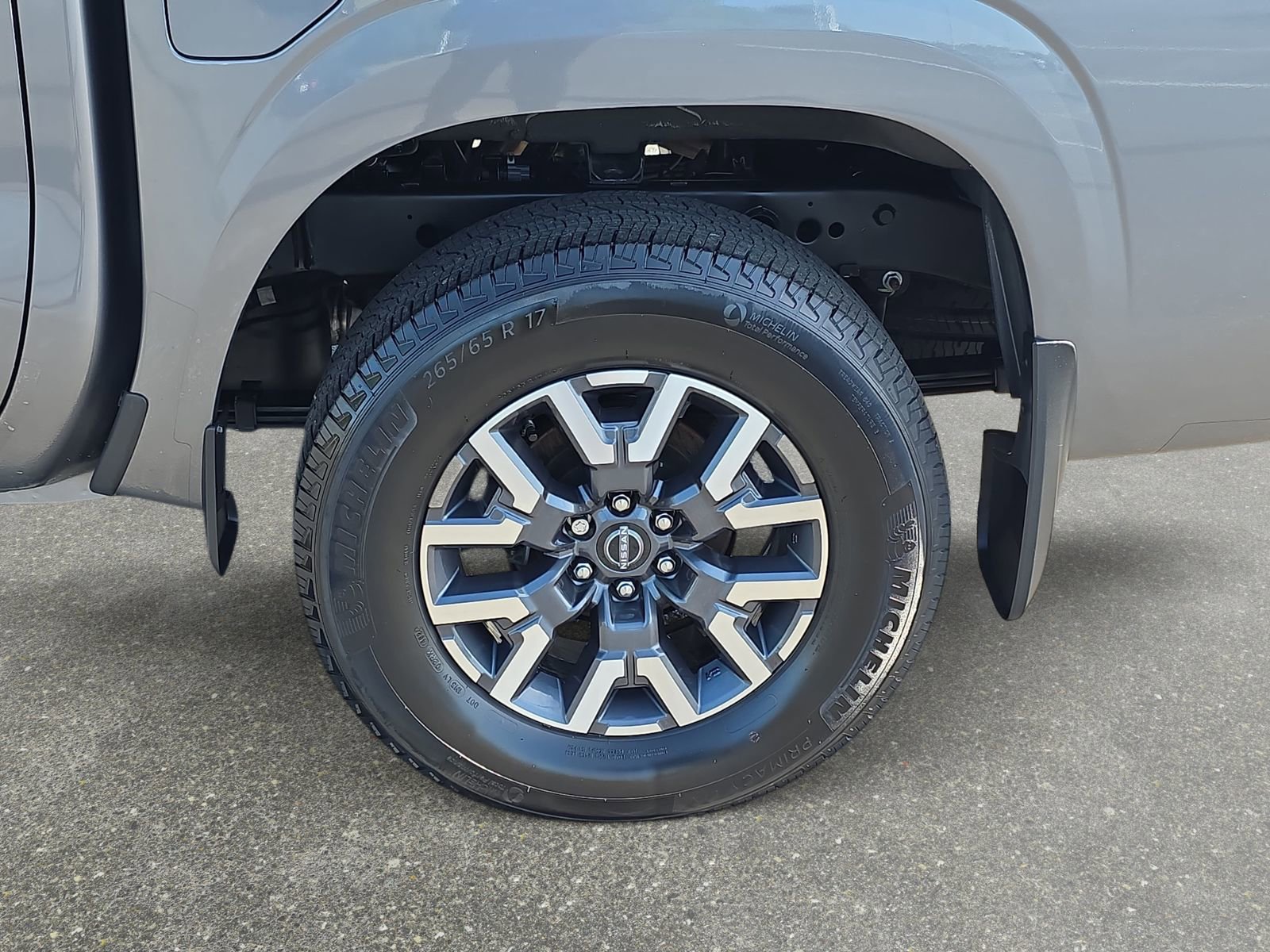 Used 2025 Nissan Frontier SL AWD/4WD image 33