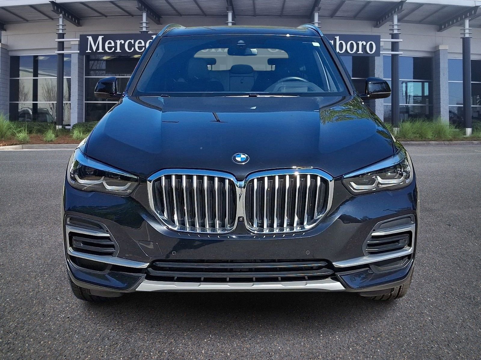 Used 2022 BMW X5 xDrive40i w/ Premium Package AWD/4WD image 2