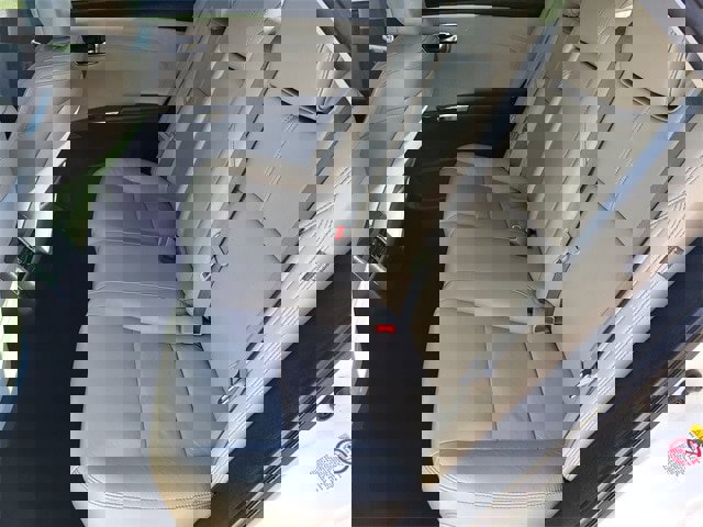 Used 2016 Toyota Avalon XLE image 25