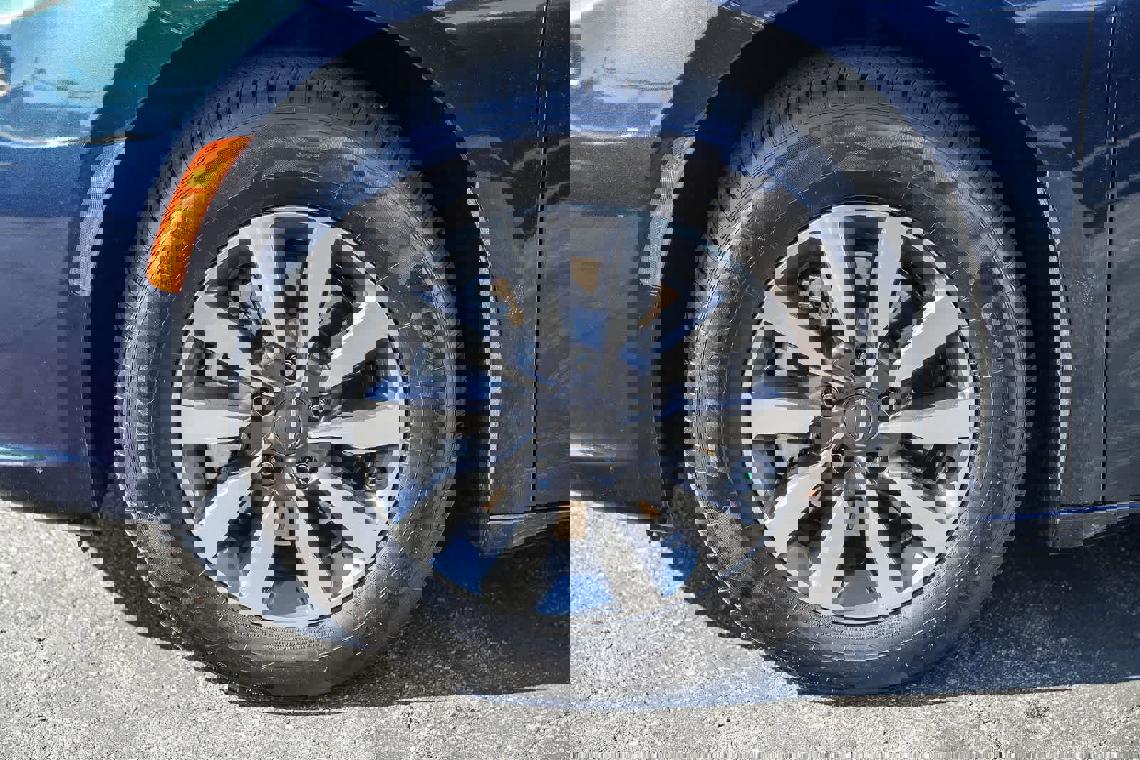 Used 2022 Chrysler Pacifica Touring-L image 9