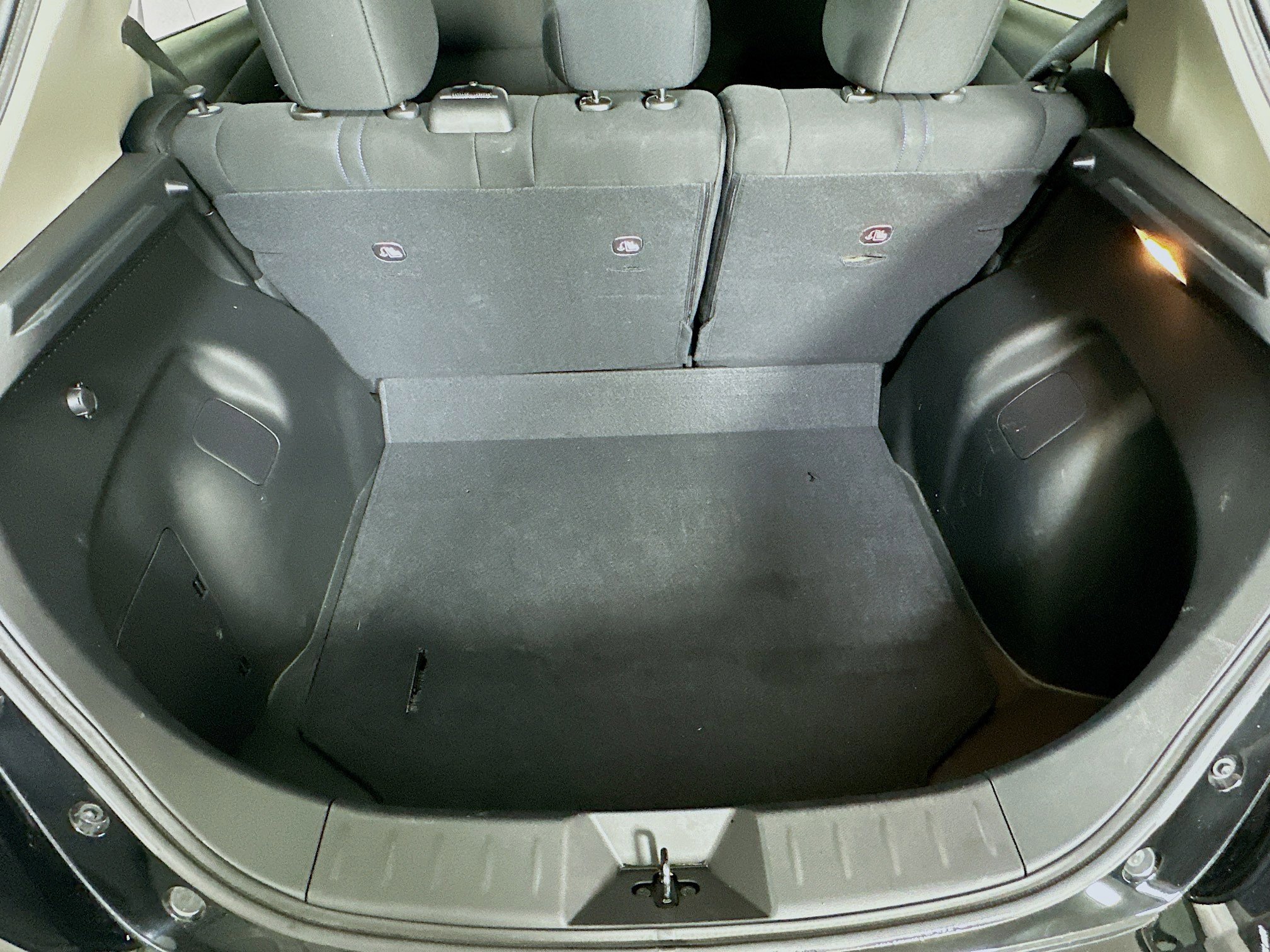 Used 2024 Nissan Leaf S image 27