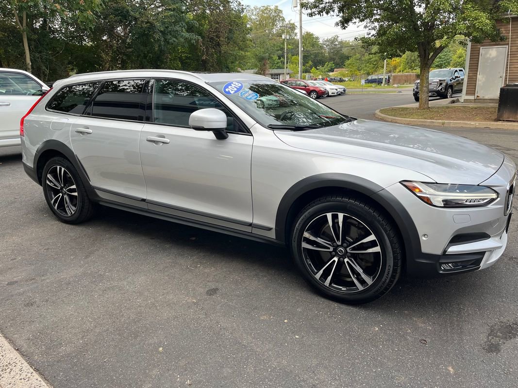 Used 2018 Volvo V90 T5 Cross Country w/ Convenience Package image 5