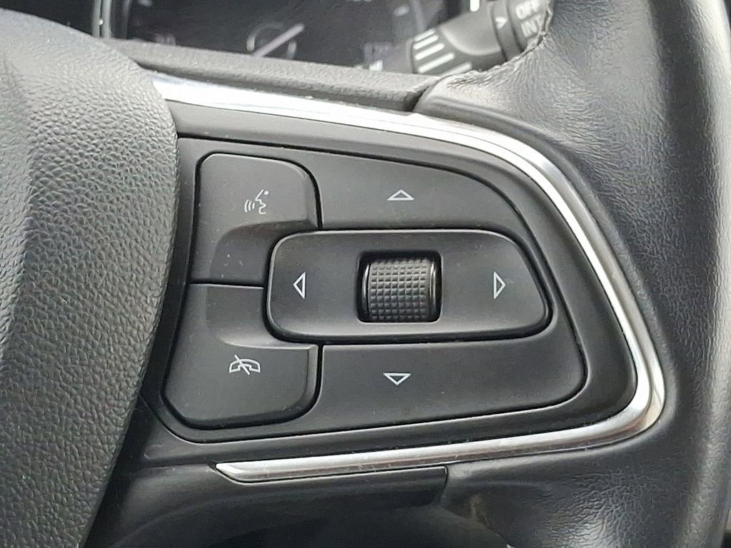 Used 2021 Buick Encore GX Essence w/ Sport Touring Package image 21