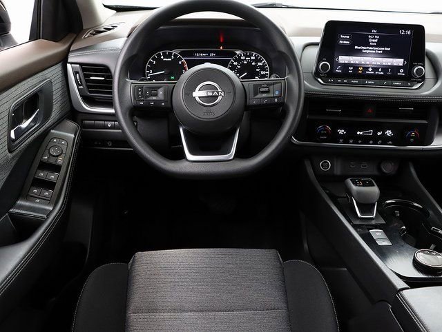 Used 2023 Nissan Rogue SV image 13