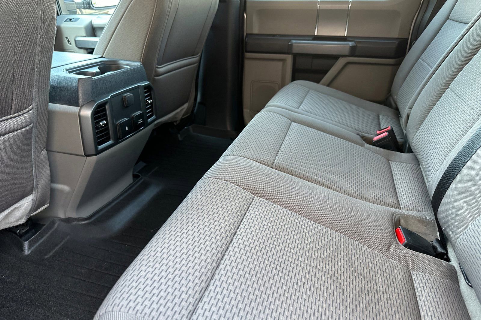 Used 2022 Ford F250 XLT w/ XLT Premium Package image 13