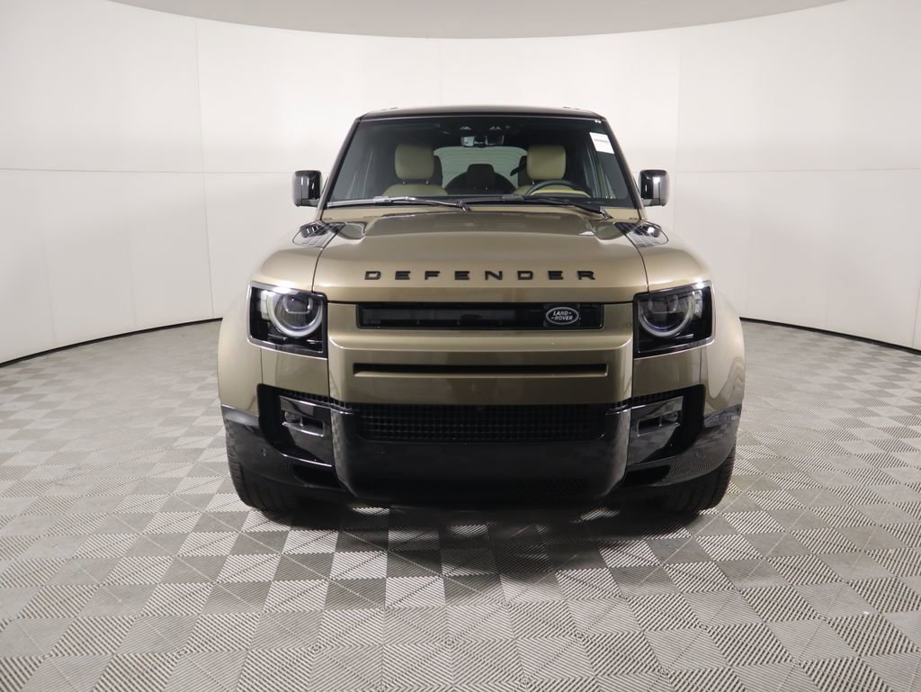 New 2026 Land Rover Defender 110 X-Dynamic SE image 2