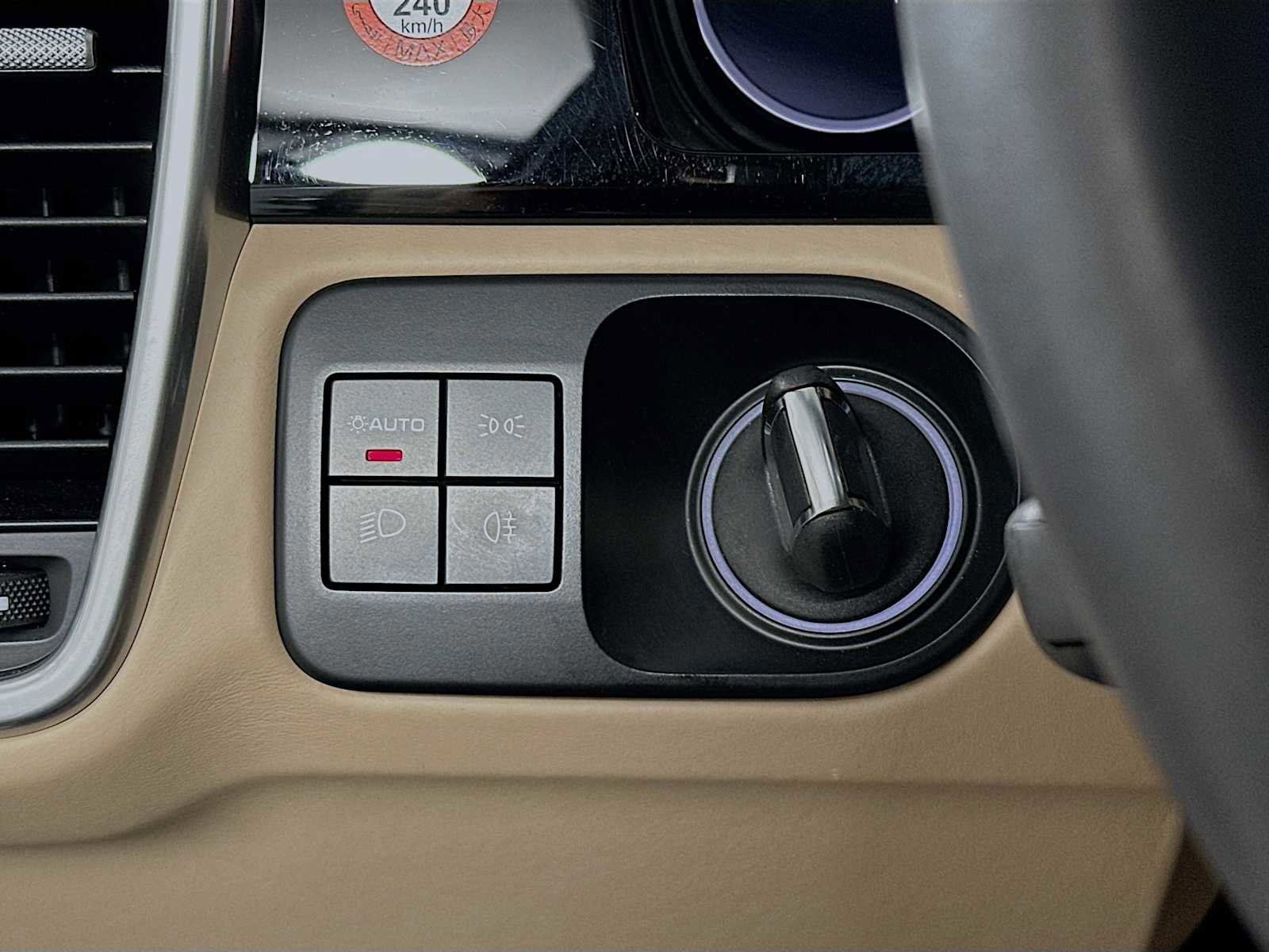 Certified 2022 Porsche Cayenne E-Hybrid image 14