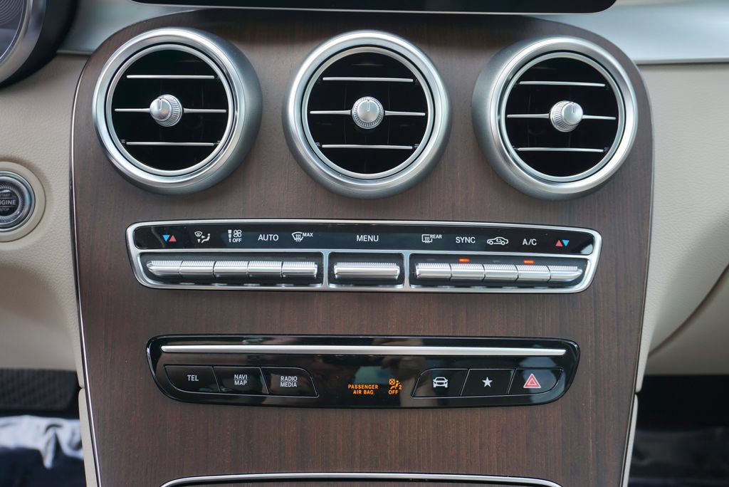 Certified 2020 Mercedes-Benz GLC 300 4MATIC image 33