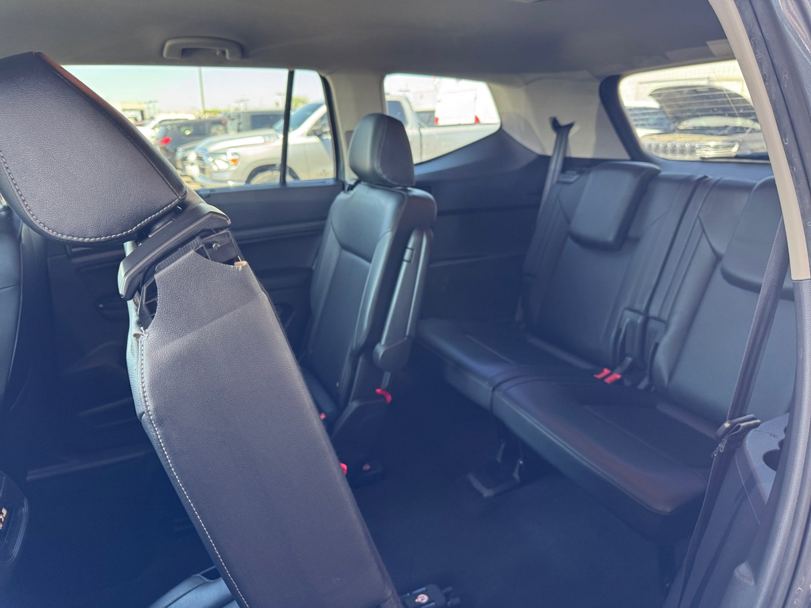 Used 2019 Volkswagen Atlas SE FWD image 25