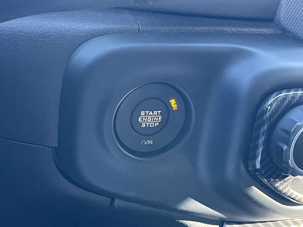 Certified 2023 Jeep Gladiator Sport image 35