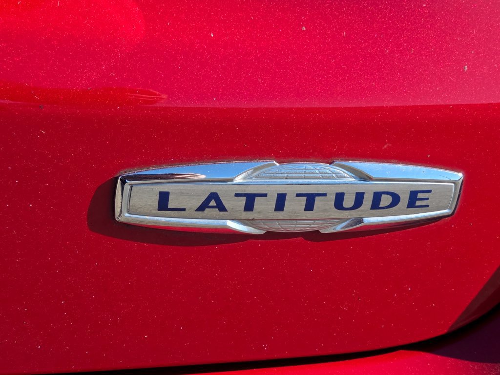 Used 2019 Jeep Compass Latitude w/ Popular Equipment Group AWD/4WD image 24