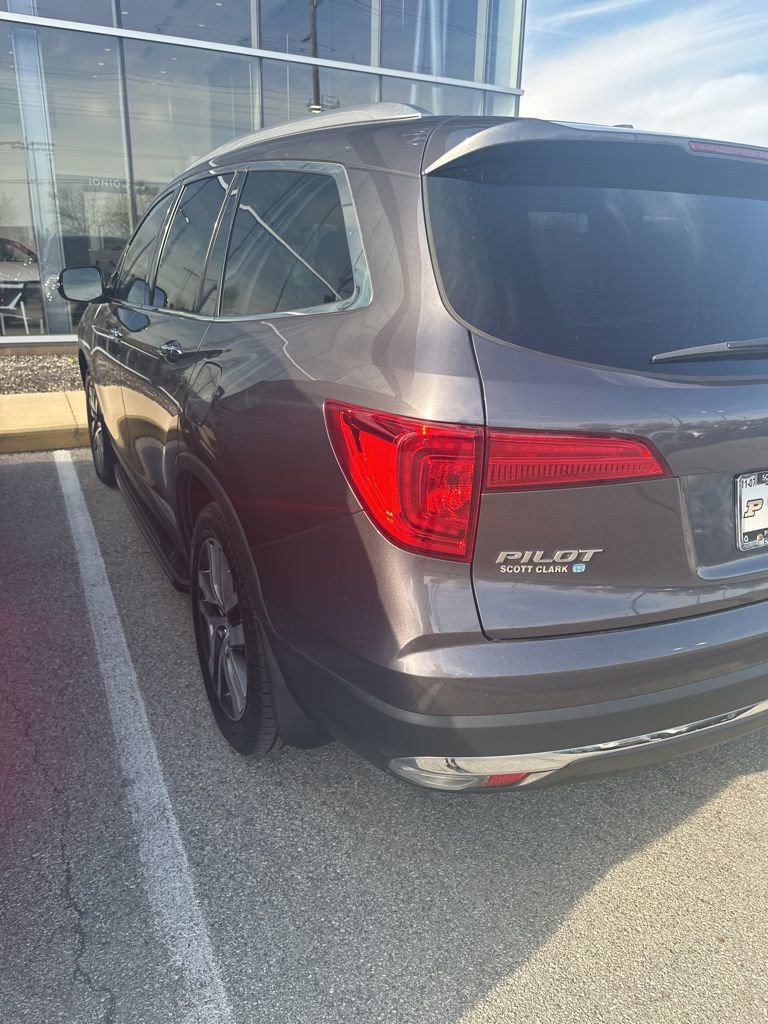 Used 2017 Honda Pilot Touring image 5