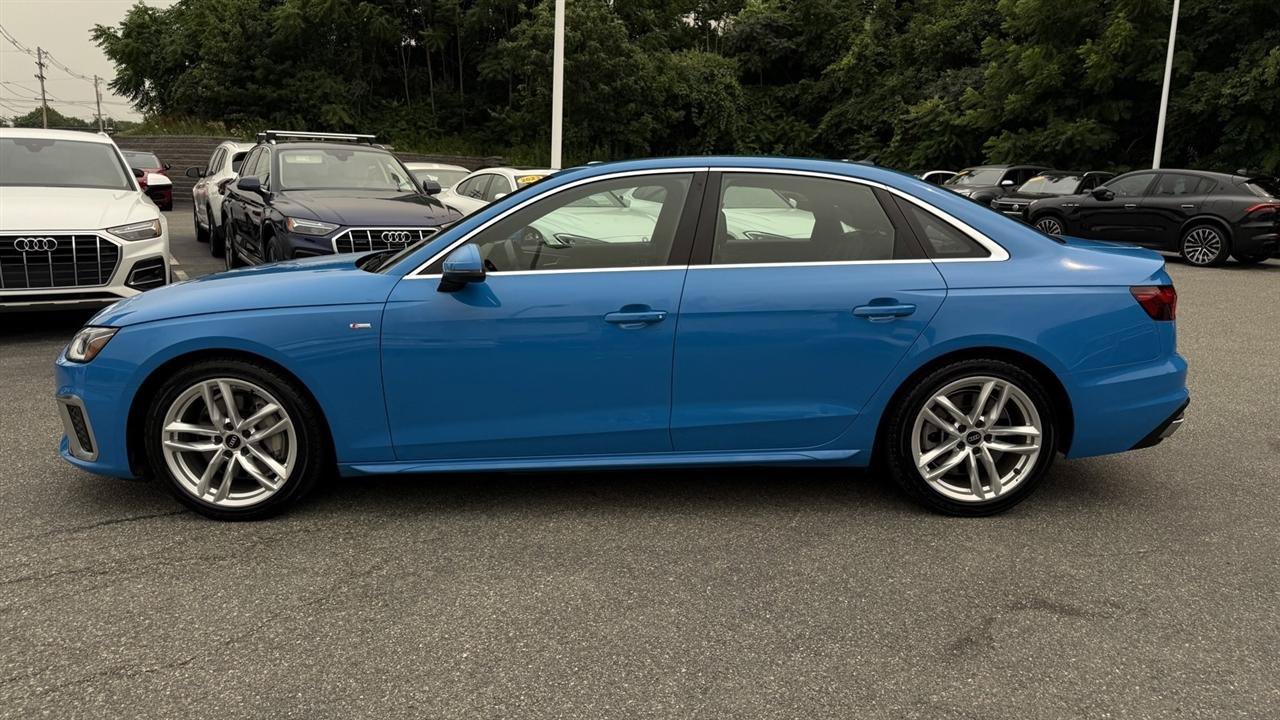 Used 2022 Audi A4 2.0T Premium Plus AWD/4WD image 11